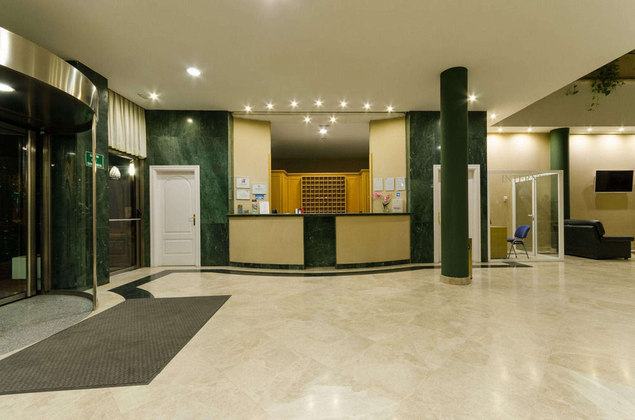 Checkin Madrid Parla Hotel Exterior photo