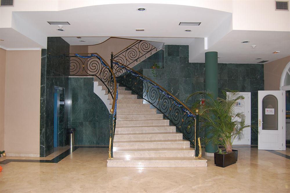 Checkin Madrid Parla Hotel Exterior photo
