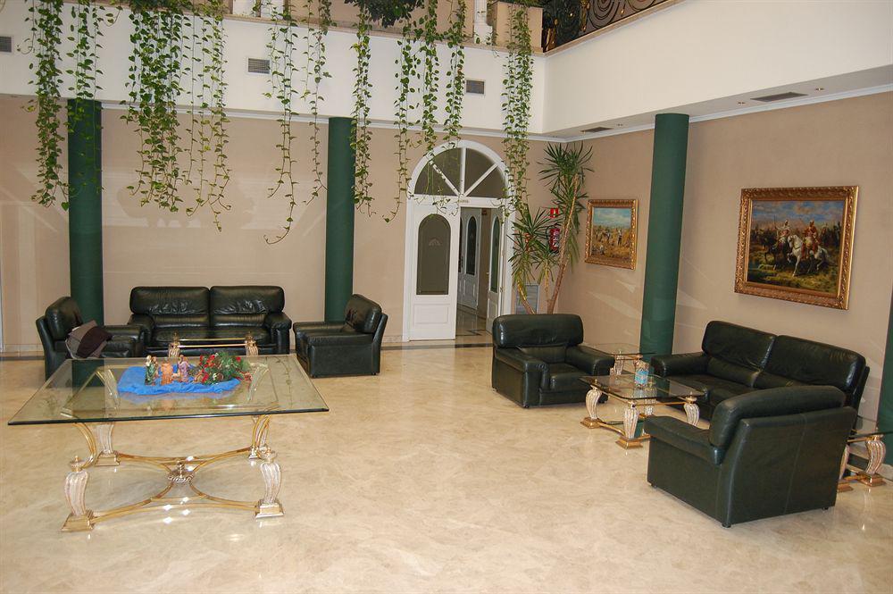 Checkin Madrid Parla Hotel Exterior photo